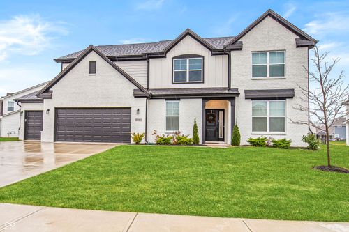 6395 Whitecap Ln, Brownsburg, IN, 46112-7055 | Card Image