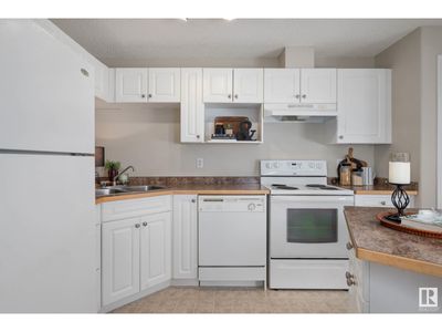 211 - 155 Edwards Dr Sw, Condo with 2 bedrooms, 2 bathrooms and 2 parking in Edmonton AB | Image 3