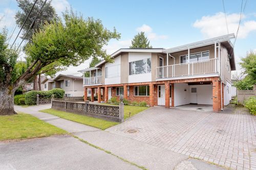 867 869 Sperling Ave, Burnaby, BC, V5B4H7 | Card Image