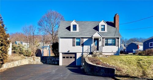 5 Skyline Ter, Danbury, CT, 06810-7015 | Card Image