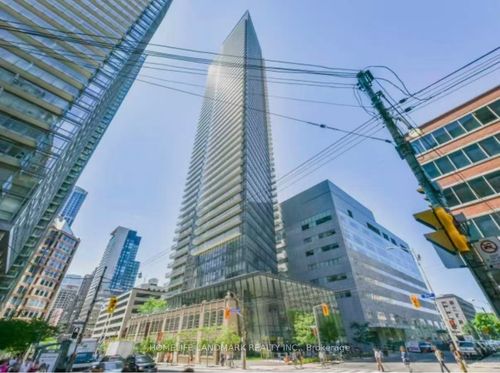 204-832 Bay St, Toronto, ON, M5S1Z6 | Card Image