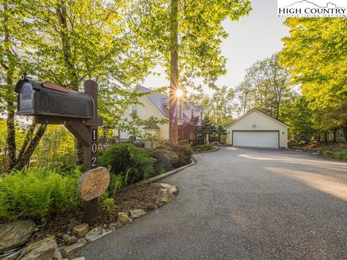 102 Wintergreen Way Rd, Beech Mountain, NC, 28604-8249 | Card Image