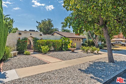 6634 Cantaloupe Ave, Van Nuys, CA, 91405-4803 | Card Image