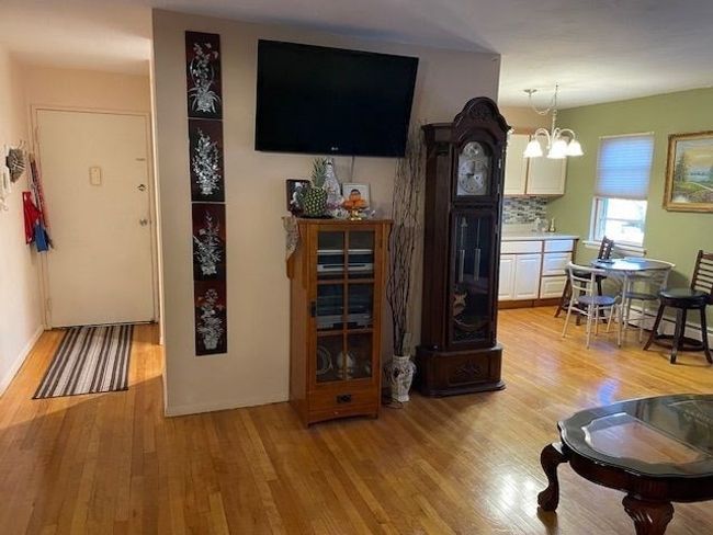 315 - 315 Regency Park Dr, Condo with 2 bedrooms, 2 bathrooms and null parking in Agawam MA | Image 6