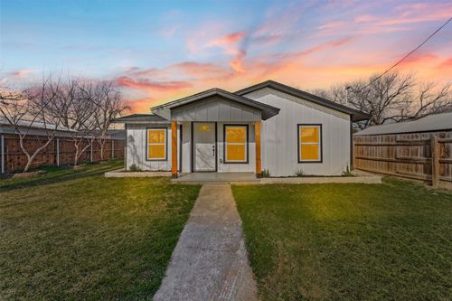 108 E 9th Street, Valley Mills, TX, 76689 | Card Image