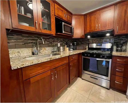 apt-304-2465 Prince Edward St, Honolulu, HI, 96815-4800 | Card Image