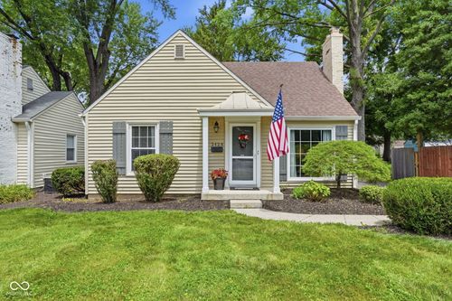 2428 Mcleay Dr, Indianapolis, IN, 46220-5812 | Card Image
