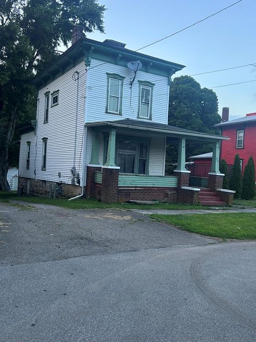 330 W Atwood St, Galion, OH, 44833-2552 | Card Image