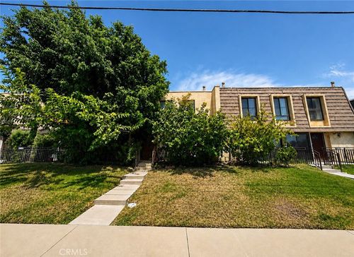 15051 Chatsworth St, San Fernando, CA, 91345-2064 | Card Image