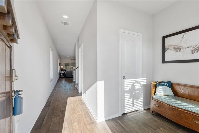 inviting entry way | Image 6