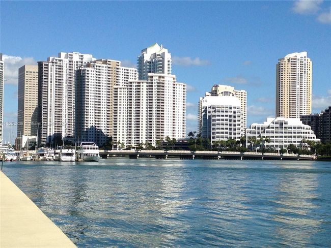 APT-1420 - 540 Brickell Key Dr, Condo with 1 bedrooms, 2 bathrooms and null parking in Miami FL | Image 32
