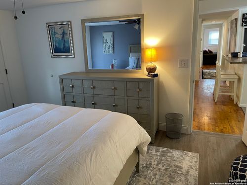 113 Creekview Dr, Canyon Lake, TX, 78133-4351 | Card Image