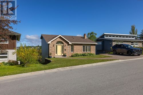 41 Raymond Heights, Corner Brook, NL, A2H2S2 | Card Image