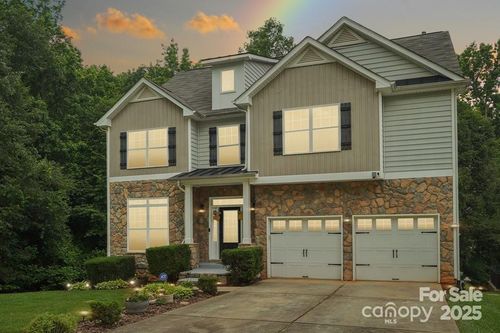 5021 Meadow Woods Dr, Lowell, NC, 28098-2202 | Card Image