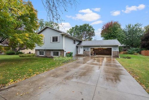 8094 Garfield St Ne, Minneapolis, MN, 55432-2163 | Card Image