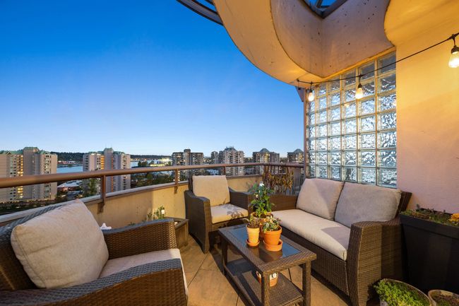 PH2 - 98 Tenth Street, Condo with 3 bedrooms, 2 bathrooms and 1 parking in New Westminster BC | Image 28