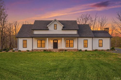 3162 Oak Hill Rd, Buckingham, VA, 23921-2074 | Card Image