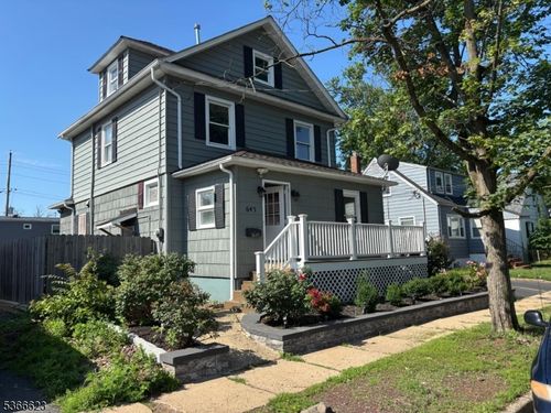 647 Front St, Dunellen, NJ, 08812-1011 | Card Image