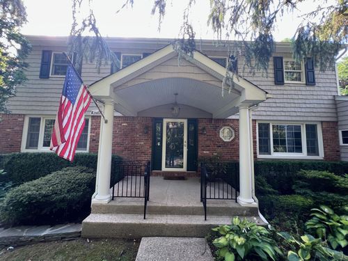 26 Polly Dr, Huntington, NY, 11743-6824 | Card Image