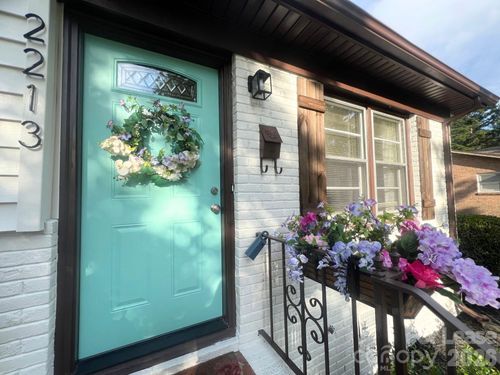 2213 Milton Rd, Charlotte, NC, 28215-3320 | Card Image