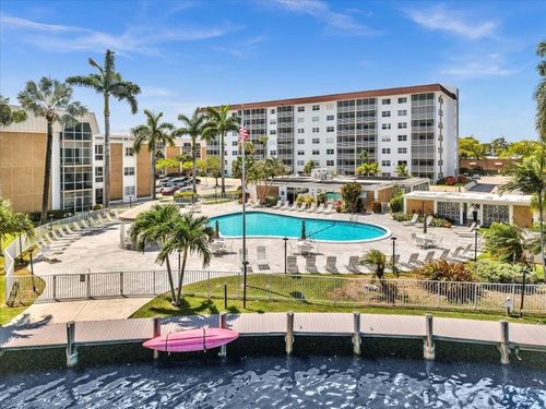apt-204-3020 Ne 16th Ave, Oakland Park, FL, 33334-5250 | Card Image