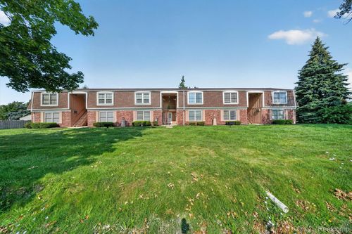 39523-39440 Muffatt St, Harrison Township, MI, 48045-1771 | Card Image