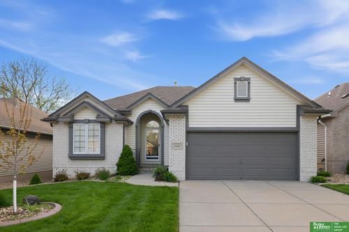 10032 S 172nd Cir, Omaha, NE, 68136-1922 | Card Image
