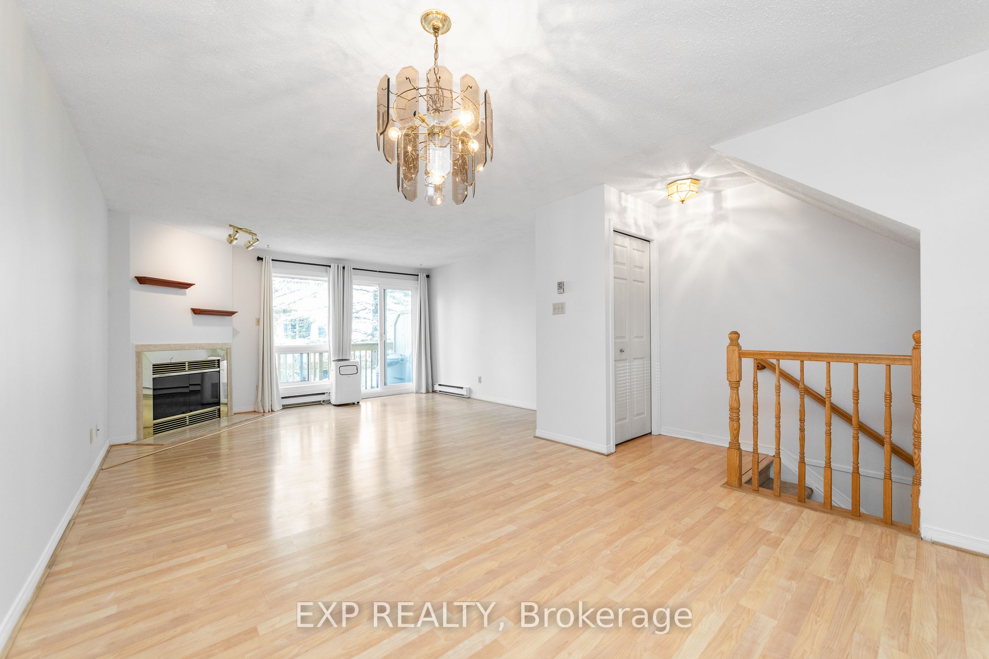 Residential in Hunt Club - South Keys and Area 5