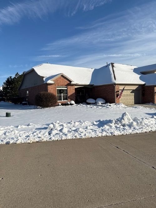 4 Monarch Dr, Bloomington, IL, 61704-9092 | Card Image