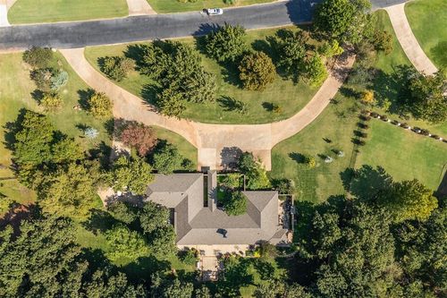 14900 Wilson Rd, Edmond, OK, 73013-1562 | Card Image