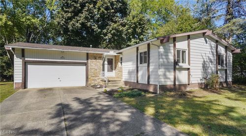 100 Trudy Ave, Munroe Falls, OH, 44262-1013 | Card Image