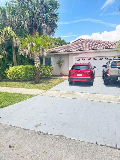 131 Sw 178th Way, Pembroke Pines, FL, 33029-3908 | Card Image