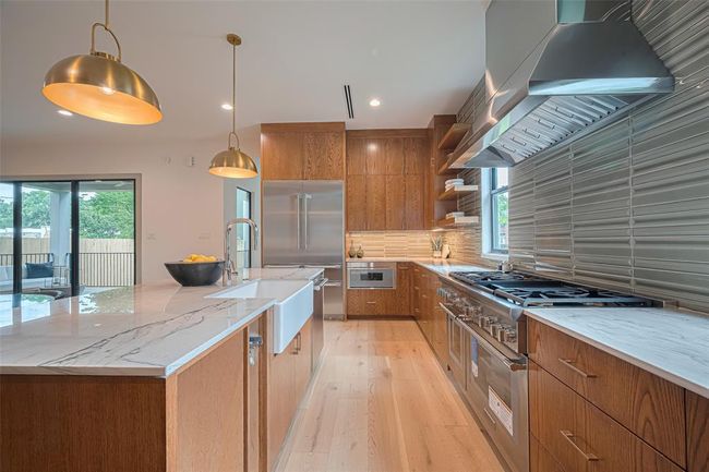 5200 Beech St, House other with 5 bedrooms, 7 bathrooms and 2 parking in Bellaire TX | Image 26