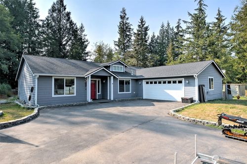 2617 E Harstine Island Rd N, Shelton, WA, 98584-7039 | Card Image