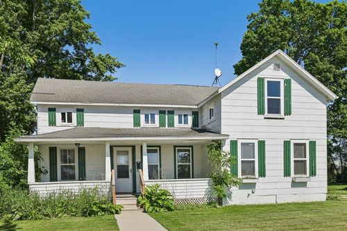 1027 Farnham St, Columbus, WI, 53925-1855 | Card Image