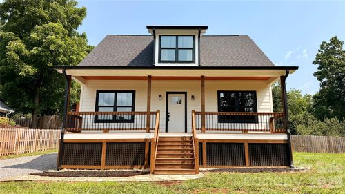 8 Lily Crossing Ln, Black Mountain, NC, 28711-0890 | Card Image