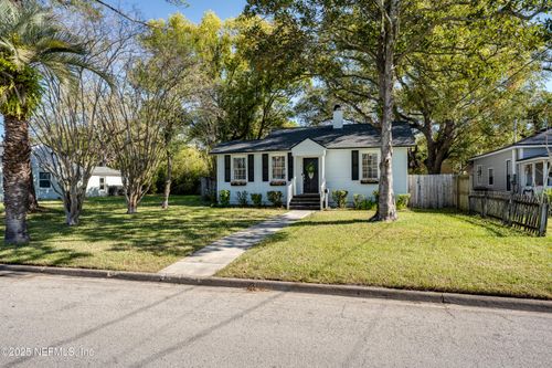 1961 Huntsford Rd, Jacksonville, FL, 32207-8722 | Card Image