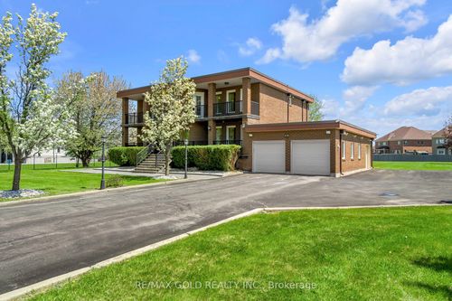 22 Tortoise Crt, Brampton, ON, L6P0A1 | Card Image