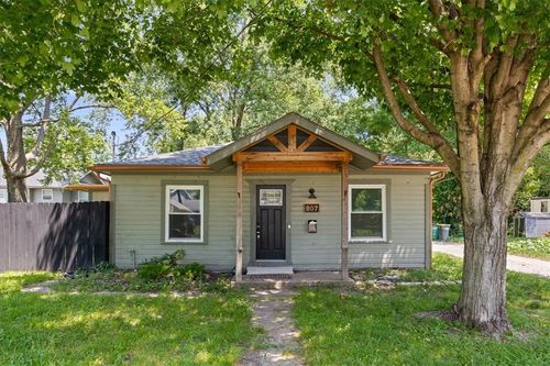 807 4th St, Osawatomie, KS, 66064-1211 | Card Image