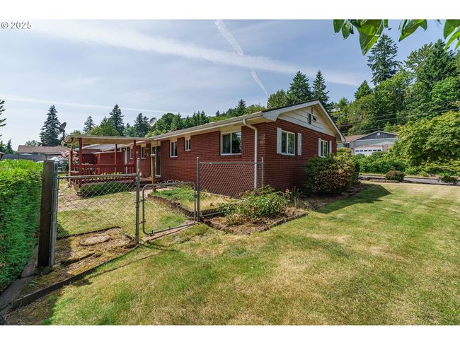 1938 Nw Sierra Ln, House other with 3 bedrooms, 2 bathrooms and 2 parking in Camas WA | Image 24