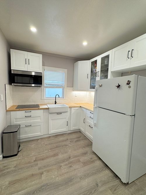 4-29 Abbott St, Worcester, MA, 01602-2796 | Card Image