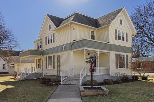 149 W Washington Street, Burlington, WI, 53105 | Card Image