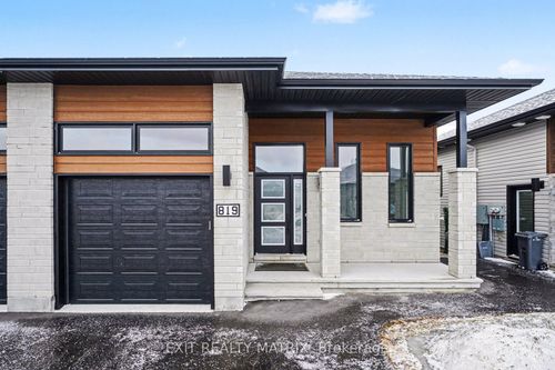 819 Namur St, Embrun, ON, K0A1W0 | Card Image