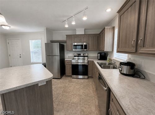 130 Avenida Del Sur, Clewiston, FL, 33440-8631 | Card Image