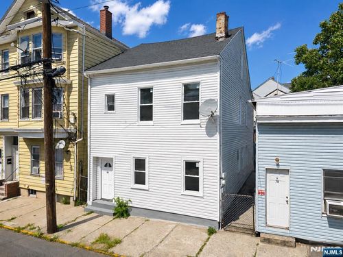 80 Wayne Ave, Paterson, NJ, 07522-2035 | Card Image