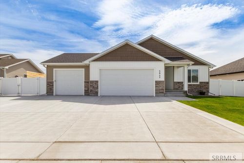 5849 Macrae Dr, Idaho Falls, ID, 83402-6012 | Card Image