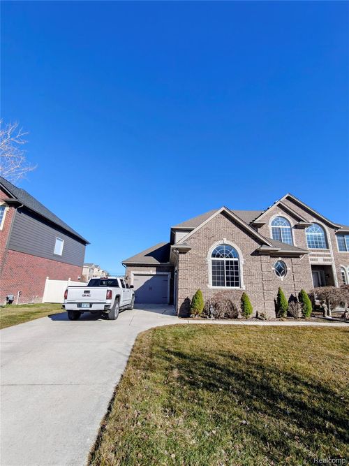 39122 Nautical Ln, Harrison Township, MI, 48045-6051 | Card Image