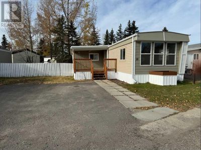 28 - 5800 46 St, House other with 3 bedrooms, 1 bathrooms and 2 parking in Olds AB | Image 2