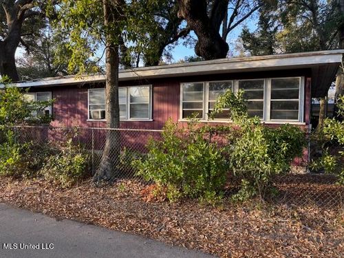 205 Hopkins Blvd, Biloxi, MS, 39530-2942 | Card Image