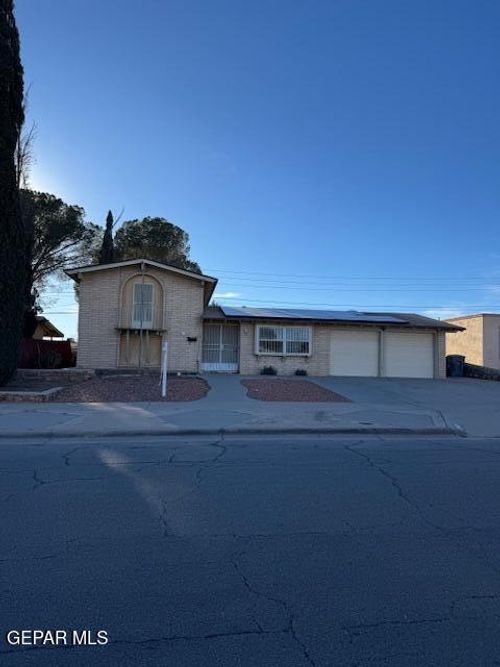 2901 Archie Dr, El Paso, TX, 79935-1737 | Card Image